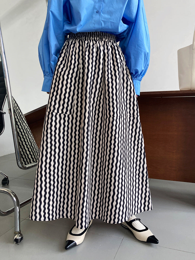 Wavy Vertical Stripes